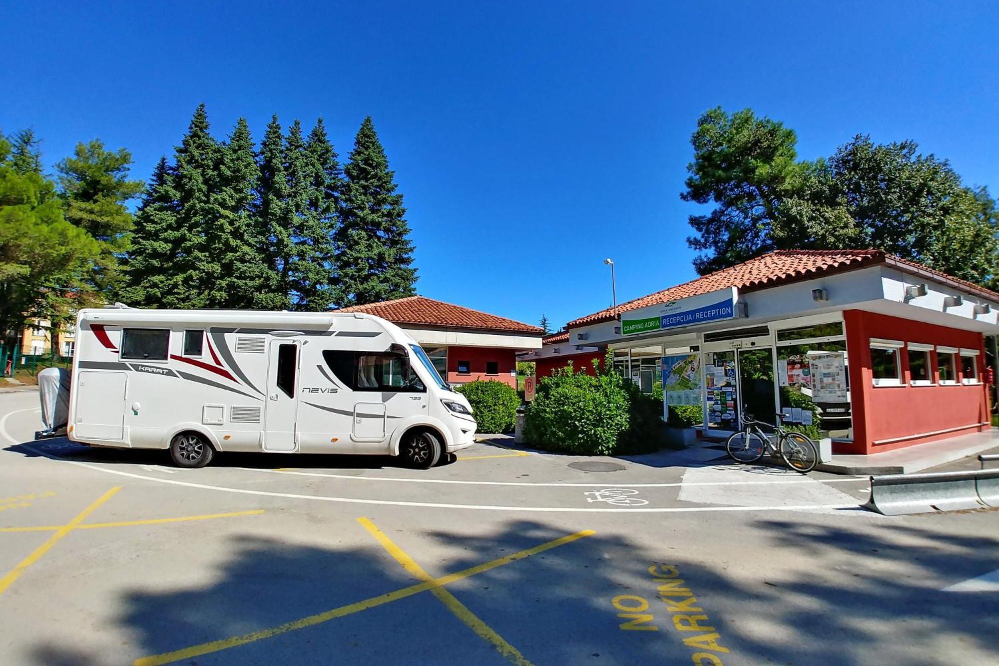 Camping Adria Ankaran - Pitches Buitenkant foto
