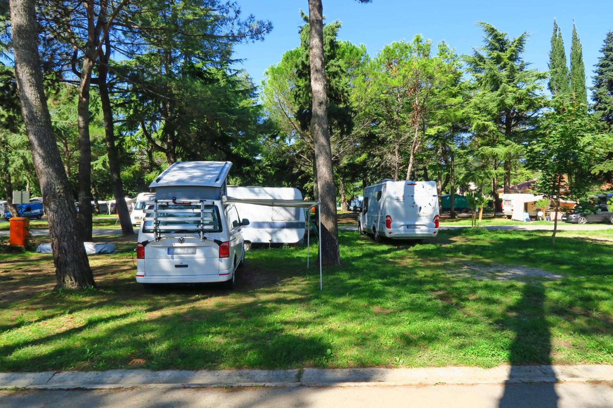 Camping Adria Ankaran - Pitches Buitenkant foto