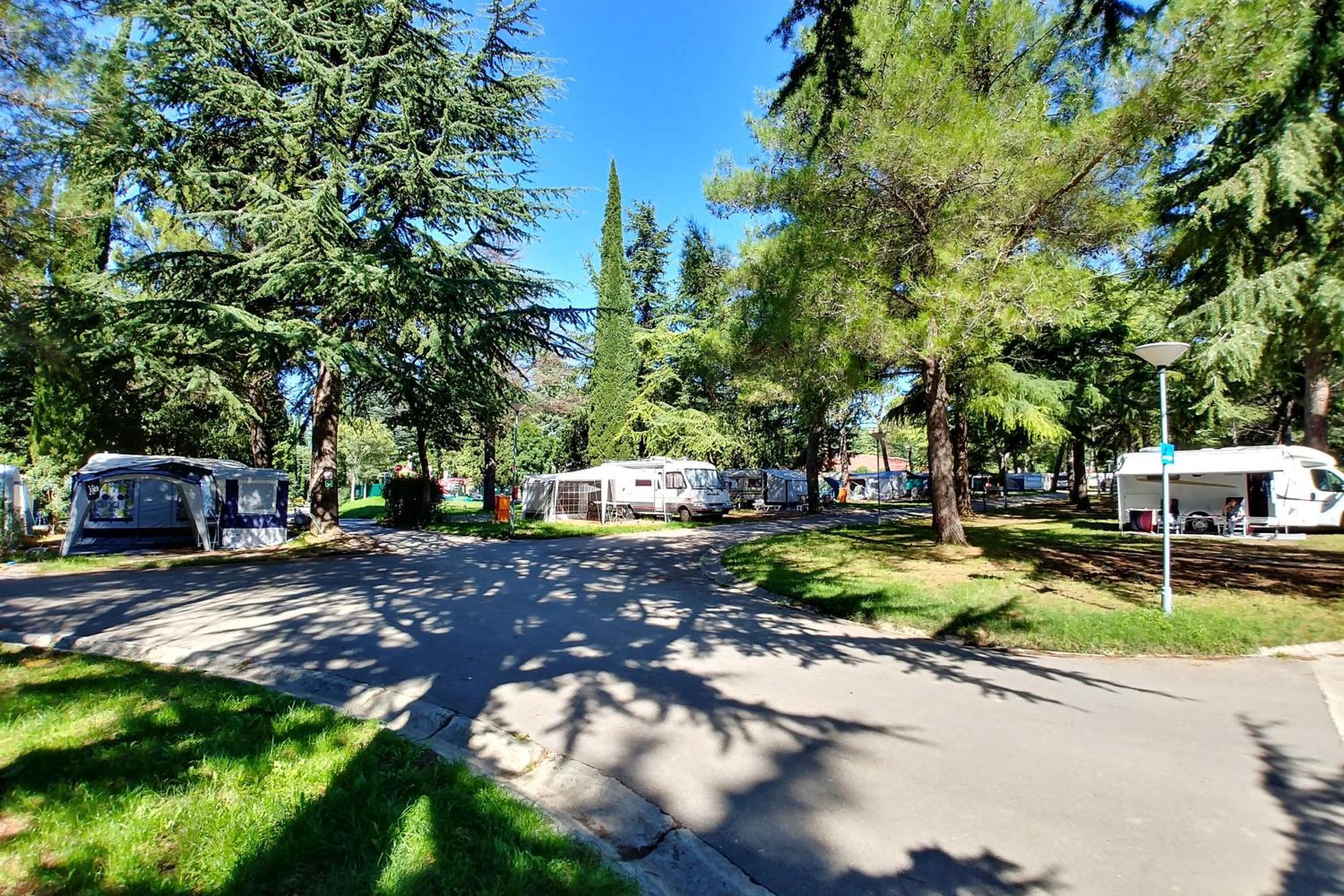 Camping Adria Ankaran - Pitches Buitenkant foto